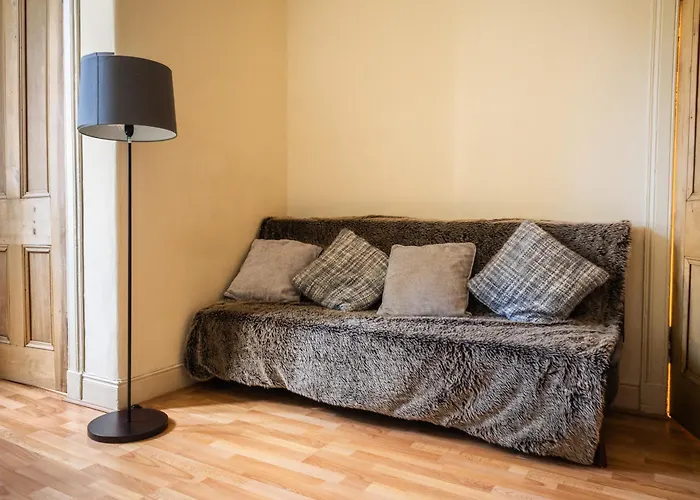 Cosy And Modern In * Edinburgh