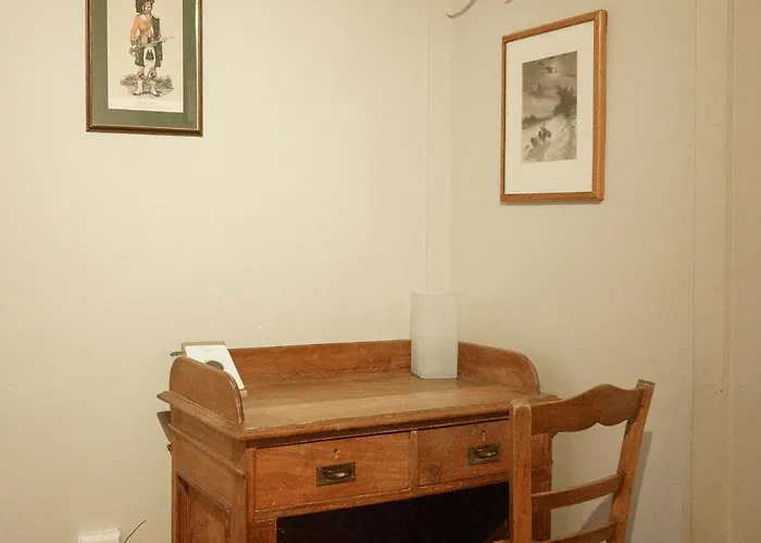 Bright Spacious 2 Bedroom In Stockbridge * Edimburgo