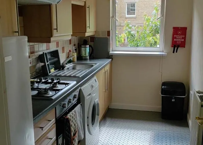 New Town Retreat By Leath Walk- Free Parking Apartment Edinburgh