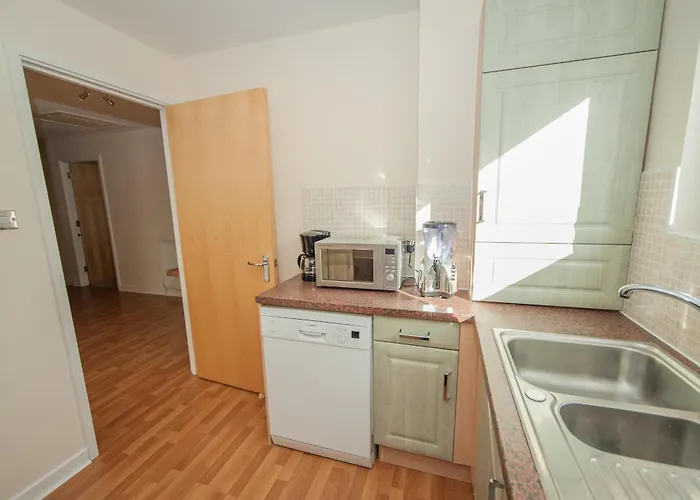 Central Edinburgh Apartment By The Castle *