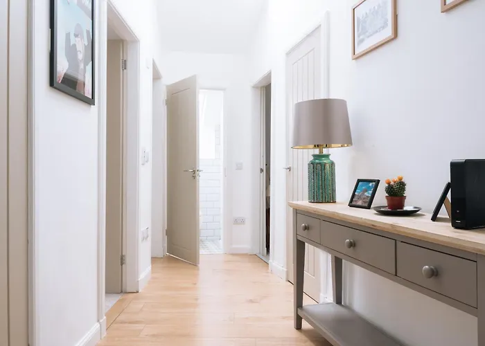 Apartment & Modern 2bd Flat - Edinburgh