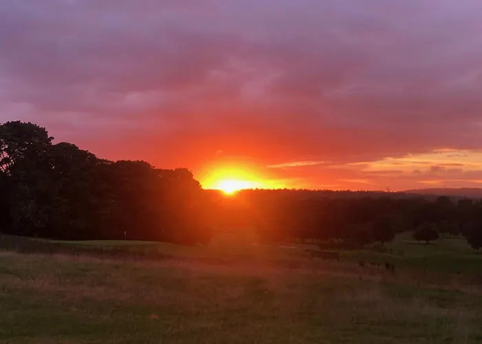 Holiday home Whole House Let For Dp World Tour, Overlooking Bruntsfield Links 18th Fairway, 30 Min Drive From The Renaissance Club