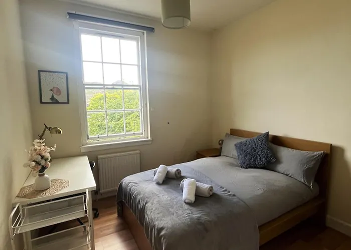 Centre - George Square