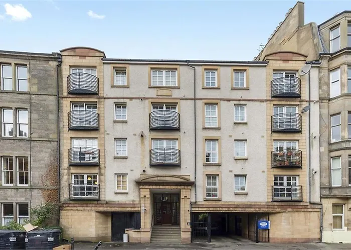 Quiet Classic In * Edinburgh