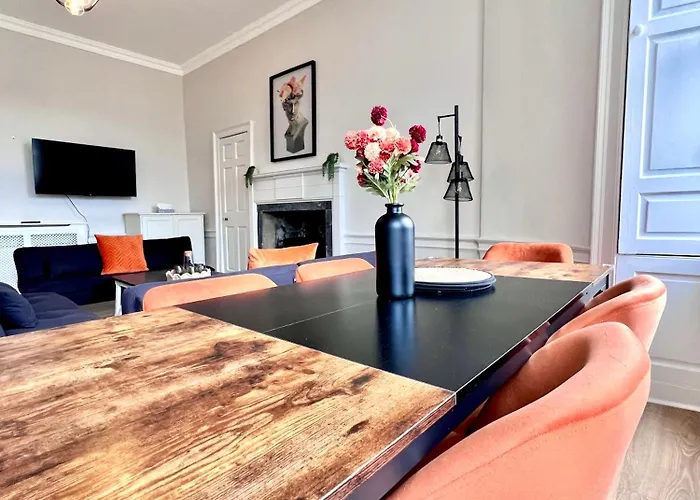 Heart Of The - 3 Bedroom Oasis *