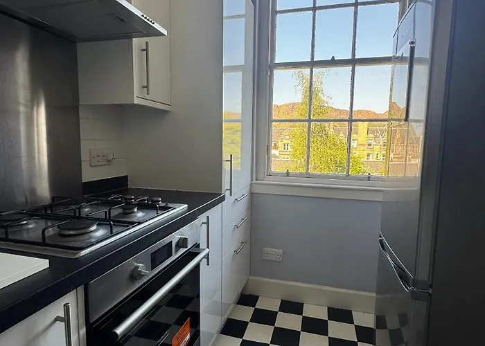 Centre - George Square