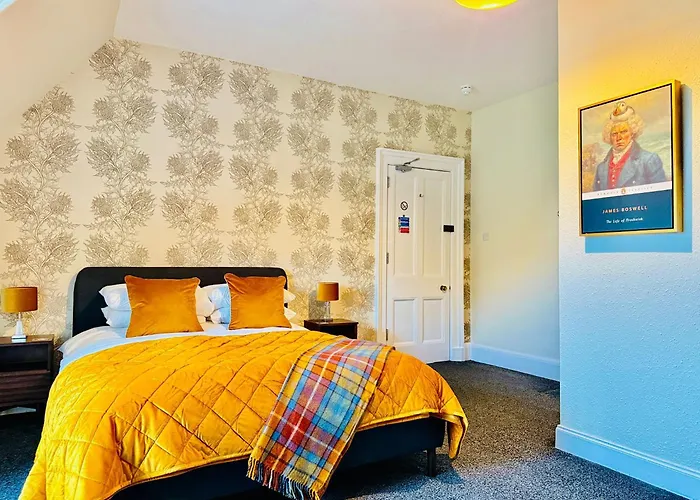 Scot Townhouse
