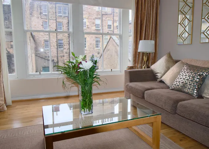 דירה Rose Street Flat אדינבורו