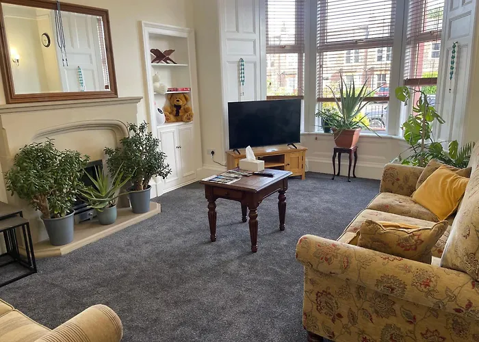 Entire Victorian House 2br - 4 Guests דירה