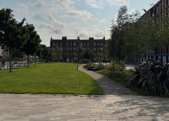 Stylish Canal-side Retreat In *