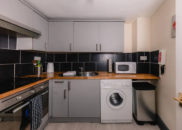 Central Edinburgh Apartment By The Castle * エディンバラ