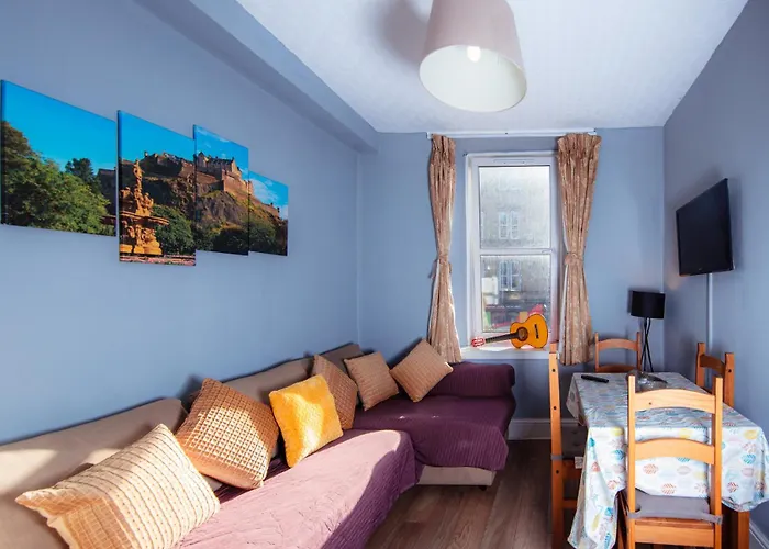 Central Edinburgh Apartment By The Castle דירה