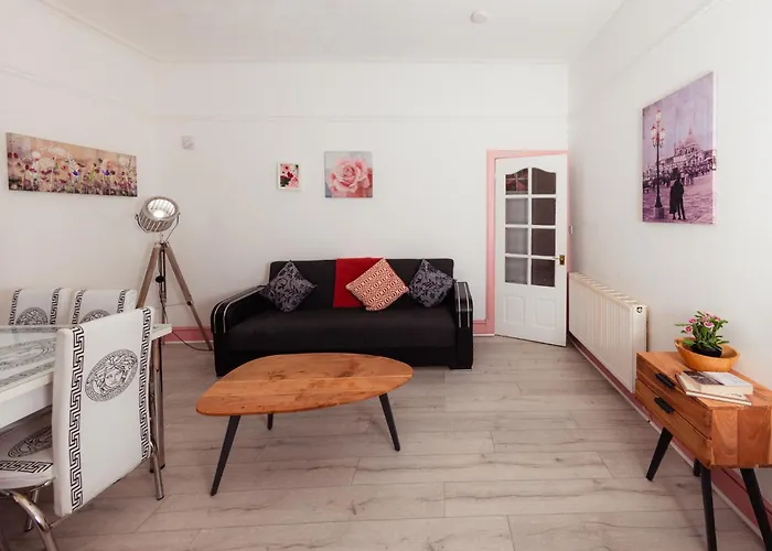 Central Edinburgh Apartment By The Castle アパート