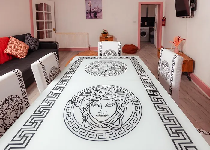 דירה Central Edinburgh Apartment By The Castle אדינבורו