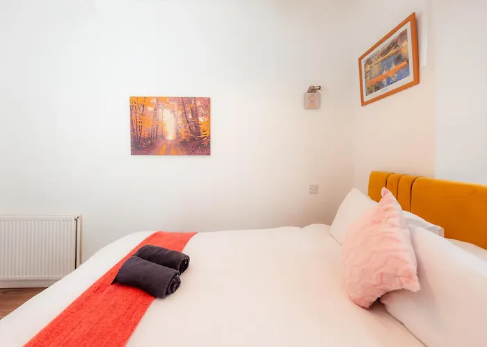 Central Edinburgh Apartment By The Castle