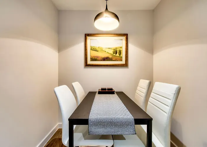 Lovely 1-bedroom Unit Near Castle *