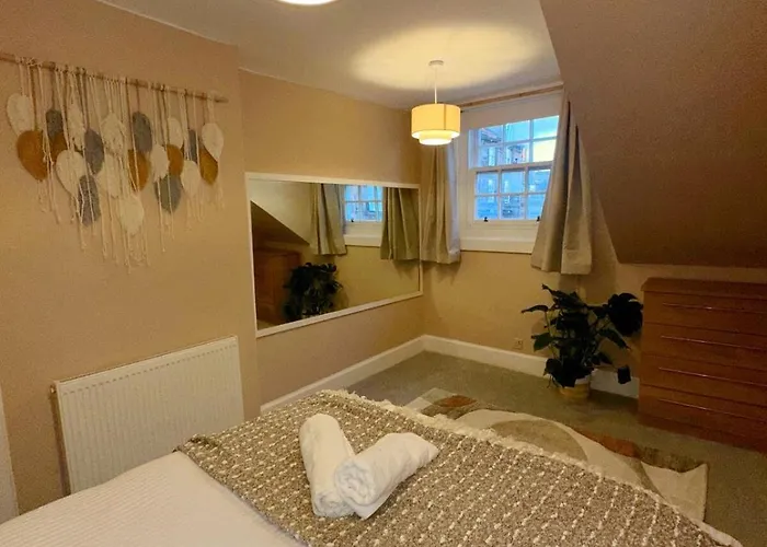 Duplex - Centre 4-bed Retreat * 爱丁堡