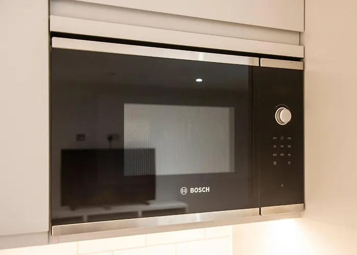 Lovely 1-bedroom Unit Near Castle
