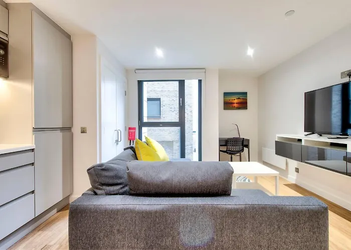 Lovely 1-bedroom Unit Near Castle Апартаменты