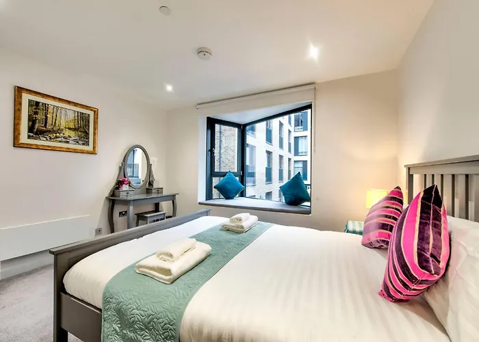 Lovely 1-bedroom Unit Near Castle Апартаменты *