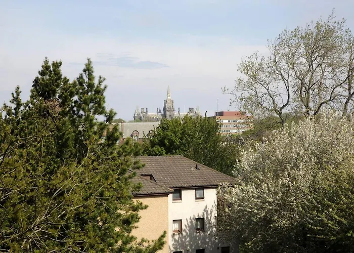 דירה Family-friendly Flat Walkable From Princess Street *