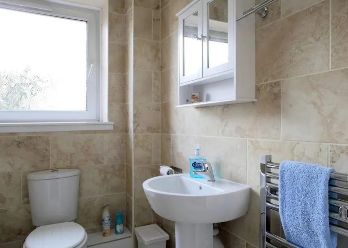 Family-friendly Flat Walkable From Princess Street Апартаменты Эдинбург