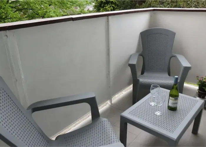 Family-friendly Flat Walkable From Princess Street