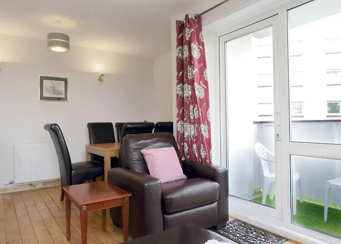 דירה Family-friendly Flat Walkable From Princess Street אדינבורו