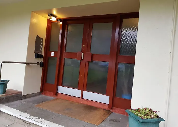 Family-friendly Flat Walkable From Princess Street דירה אדינבורו