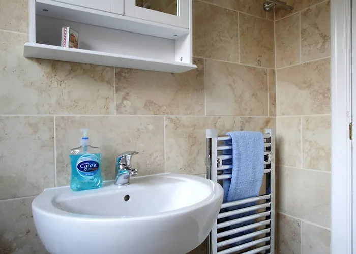 Family-friendly Flat Walkable From Princess Street דירה *