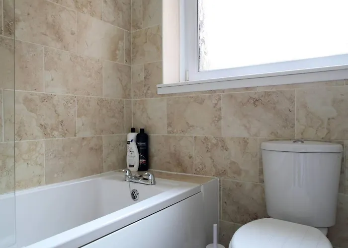 Family-friendly Flat Walkable From Princess Street דירה אדינבורו