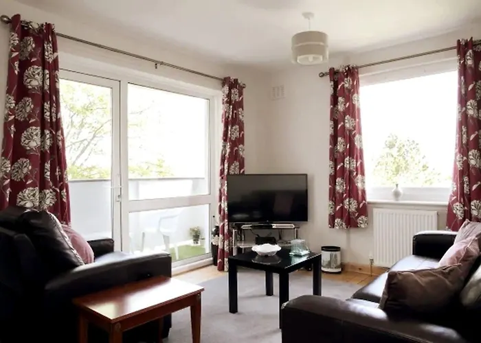 דירה Family-friendly Flat Walkable From Princess Street אדינבורו