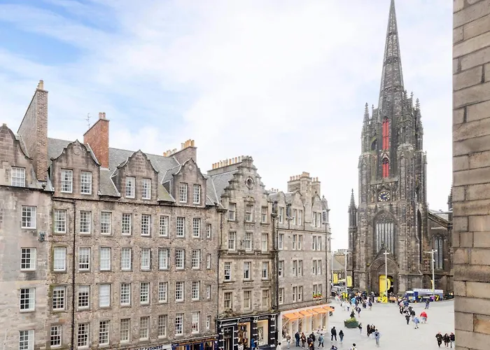 Joivy Stunning In Royal Mile *
