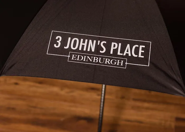 3 John's Place Townhouse 4*