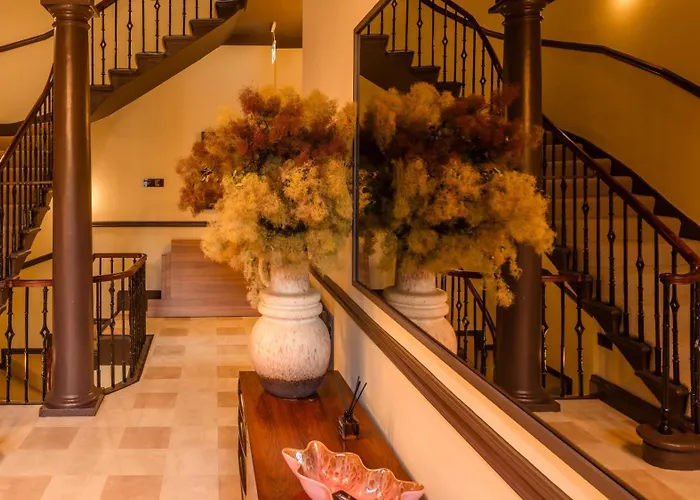 3 John's Place Townhouse 4*