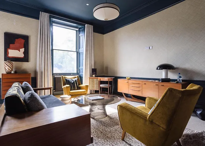 3 John's Place Townhouse Hotel 4*