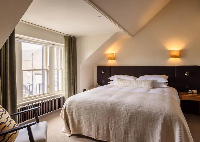 3 John's Place Townhouse 4*