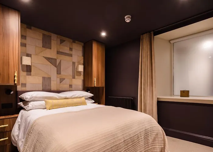 3 John's Place Townhouse