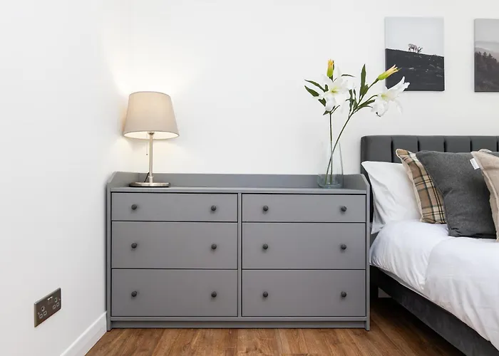 2bedroom Apartment-free Parking