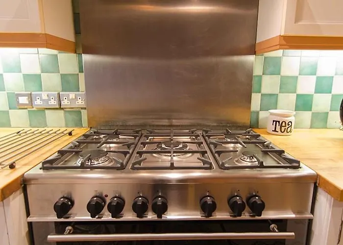 דירה Spacious Flat Near Centre