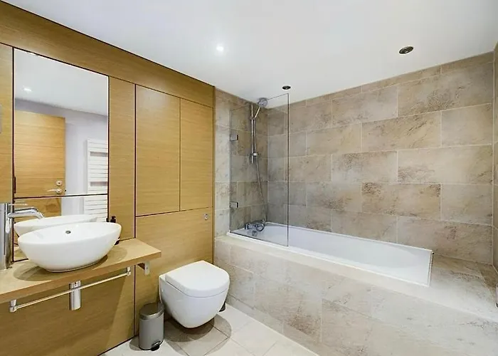 Charming Modern Central Apartment Apartment