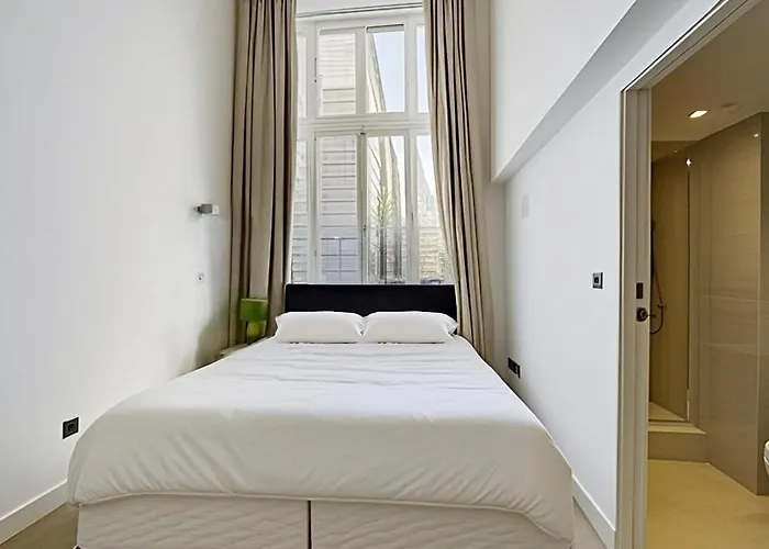 Apartment Charming Modern Central Apartment *