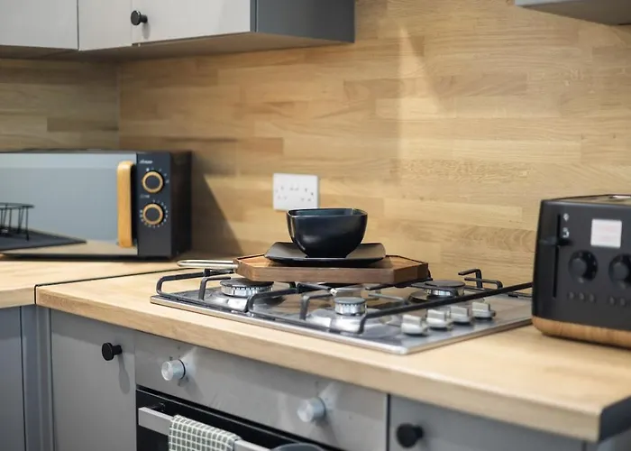 דירה Sleek Canalside In *