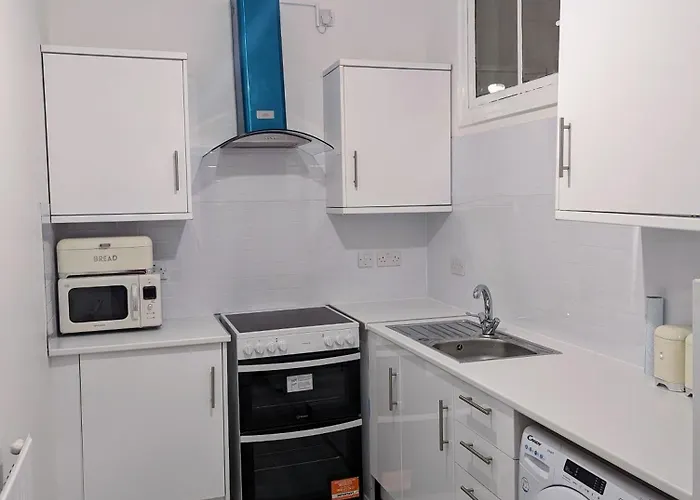 2 Bedroom Flat In