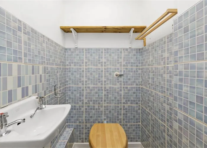 Haymarket Flat Sleeps 4