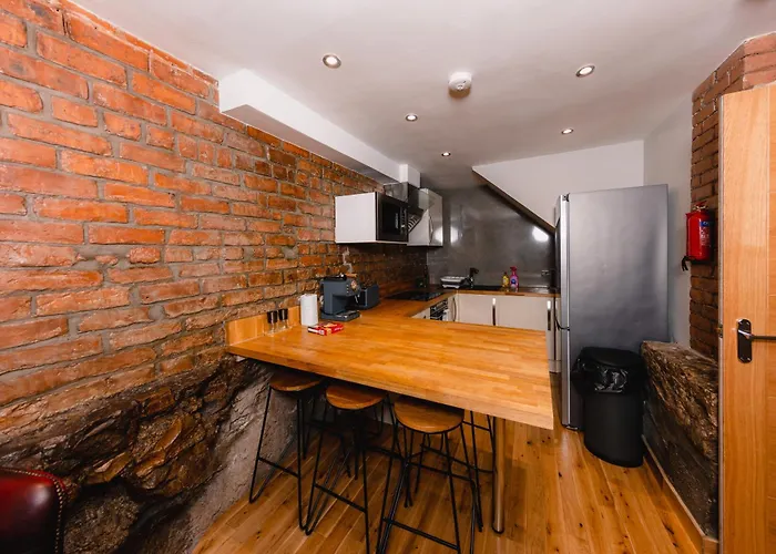 Luxurious Stockbridge On The Canal