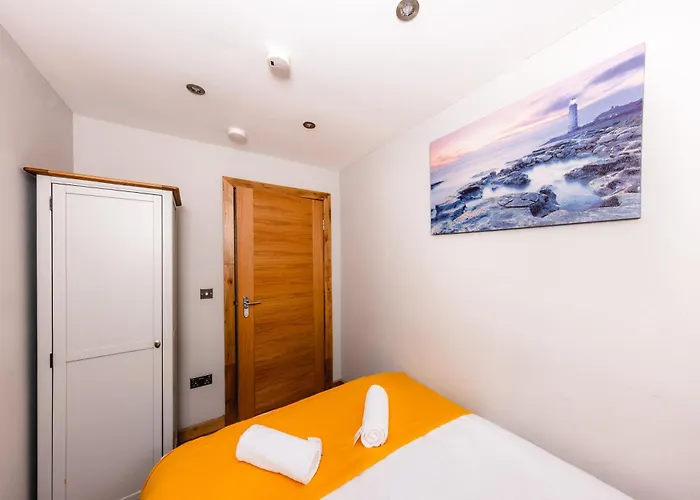 Luxurious Stockbridge On The Canal אדינבורו