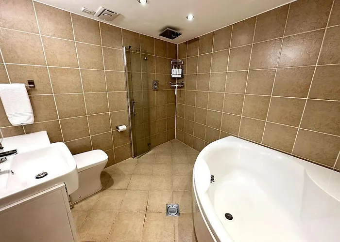 דירה Stylish 2br - Walk To Attraction *