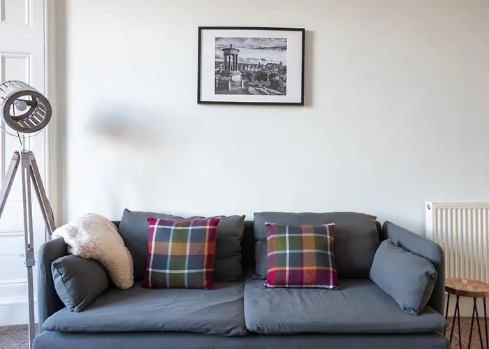 Cosy 2-bedroom Flat Close To Centre Edinburgh