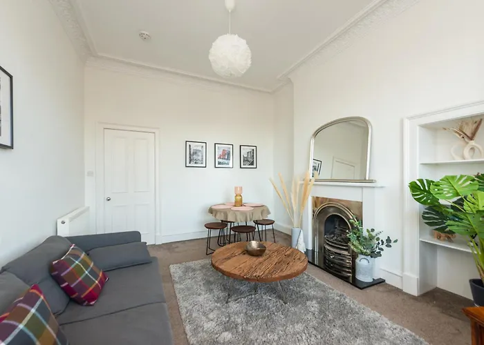Cosy 2-bedroom Flat Close To Centre Apartment